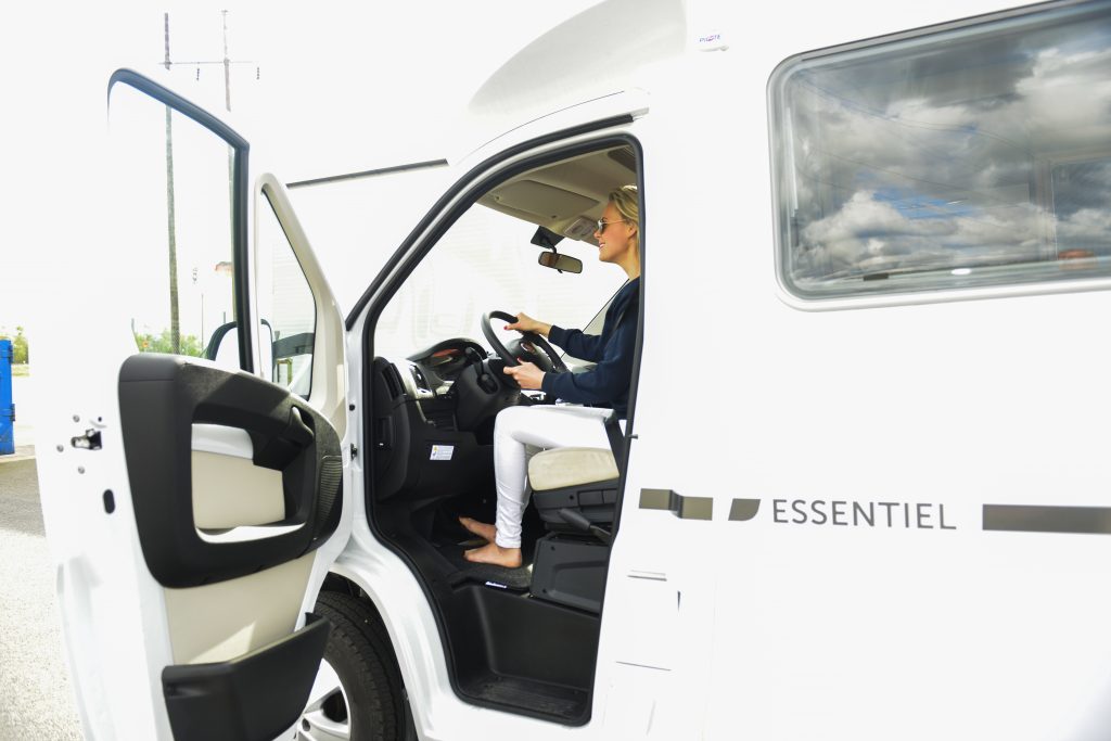 Varm vatten värmare elektrisk hookup
